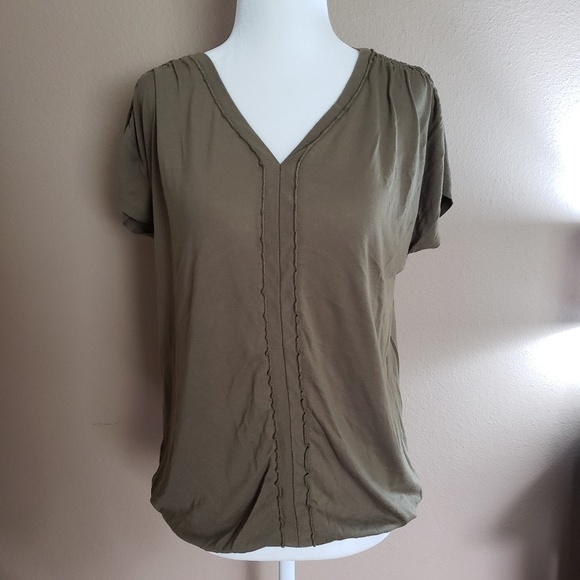 LOFT Tops - Loft olive green top LOFT Tops - Loft olive green top